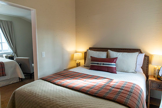 King and Queen Station House Suite